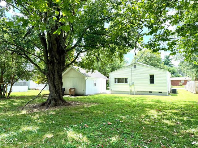 1809 Beam Road, Columbus, IN 47201