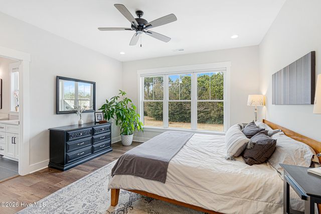 542 Deer Creek Drive, Swansboro, NC 28584