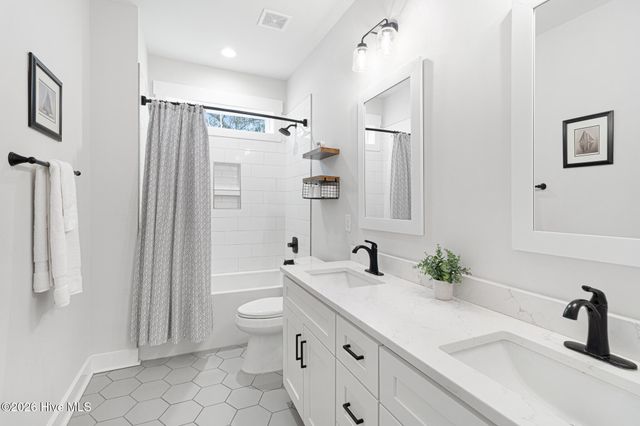 542 Deer Creek Drive, Swansboro, NC 28584