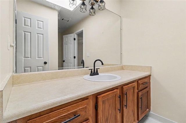 7101 Woodridge Lane, Union City, GA 30291