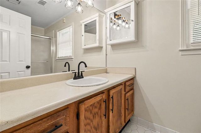 7101 Woodridge Lane, Union City, GA 30291