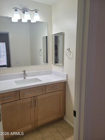 1453 S SINOVA Avenue, Gilbert, AZ 85296