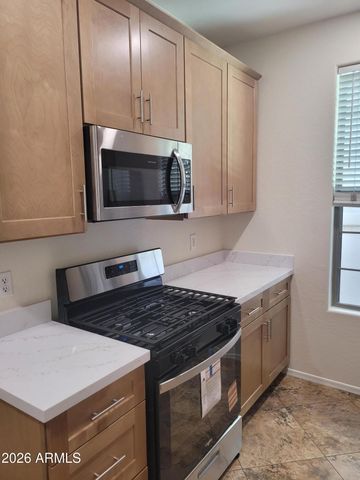 1453 S SINOVA Avenue, Gilbert, AZ 85296