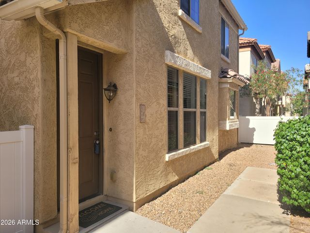 1453 S SINOVA Avenue, Gilbert, AZ 85296