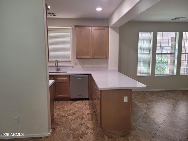 1453 S SINOVA Avenue, Gilbert, AZ 85296