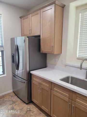 1453 S SINOVA Avenue, Gilbert, AZ 85296