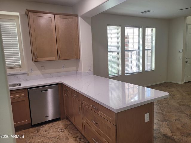 1453 S SINOVA Avenue, Gilbert, AZ 85296
