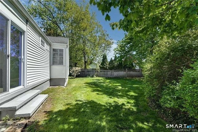 19 Pine Tree Drive, Stamford, CT 06906