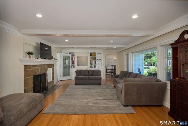 19 Pine Tree Drive, Stamford, CT 06906