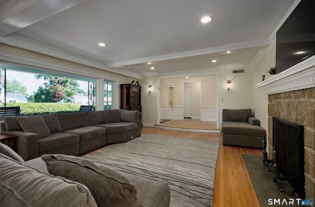 19 Pine Tree Drive, Stamford, CT 06906