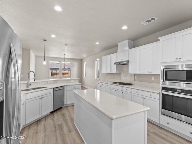 770 E Cottage Loop, Gardnerville, NV 89460