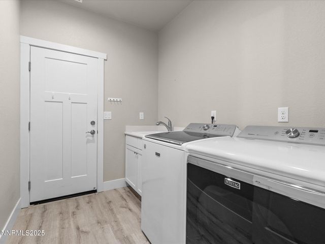 770 E Cottage Loop, Gardnerville, NV 89460