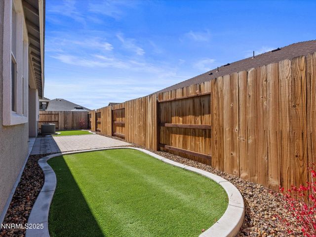 770 E Cottage Loop, Gardnerville, NV 89460