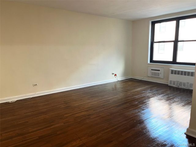 139-15 83rd Avenue 506, Briarwood, NY 11435