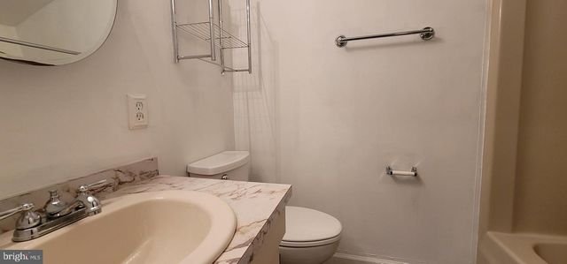 2209 GREENWOOD DR, Lindenwold, NJ 08021