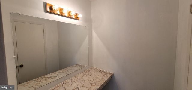 2209 GREENWOOD DR, Lindenwold, NJ 08021