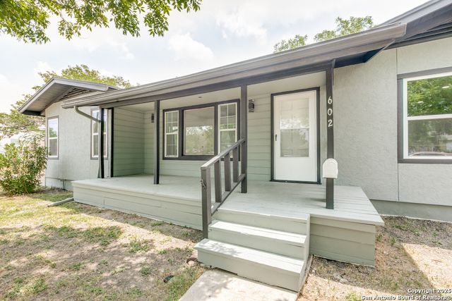602 JOHN PAGE DR, San Antonio, TX 78228