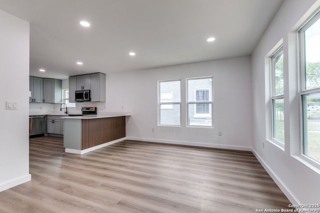 602 JOHN PAGE DR, San Antonio, TX 78228