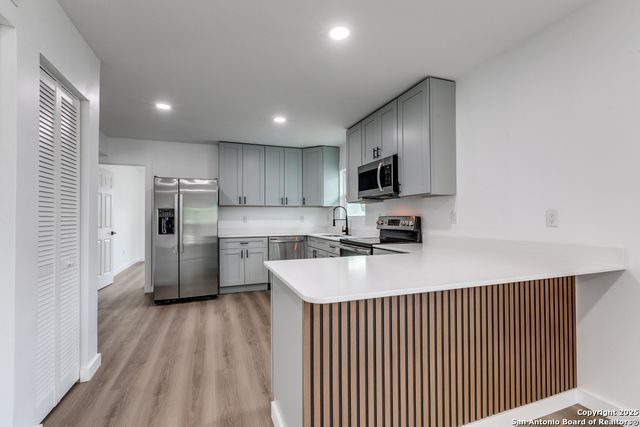 602 JOHN PAGE DR, San Antonio, TX 78228