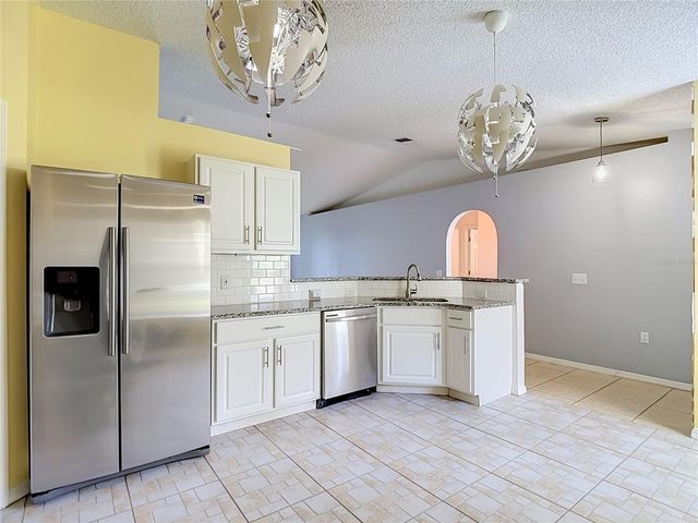 12730 KINGS LAKE DRIVE, Gibsonton, FL 33534