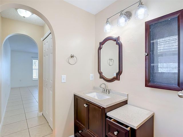 12730 KINGS LAKE DRIVE, Gibsonton, FL 33534