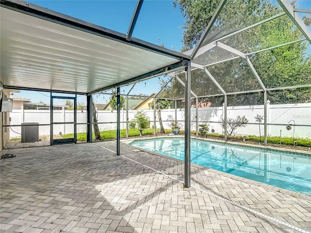 12730 KINGS LAKE DRIVE, Gibsonton, FL 33534