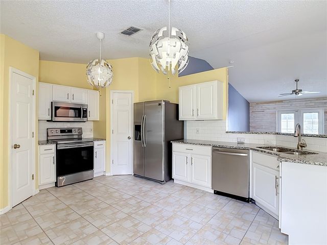 12730 KINGS LAKE DRIVE, Gibsonton, FL 33534