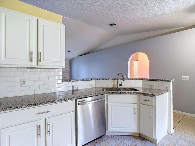 12730 KINGS LAKE DRIVE, Gibsonton, FL 33534