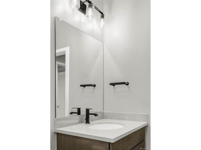 6250 Stable View St, Castle Pines, CO 80108