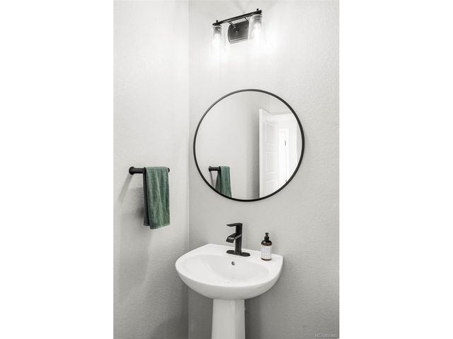 6250 Stable View St, Castle Pines, CO 80108