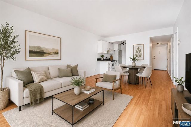 2185 Lemoine 5B, Fort Lee, NJ 07024