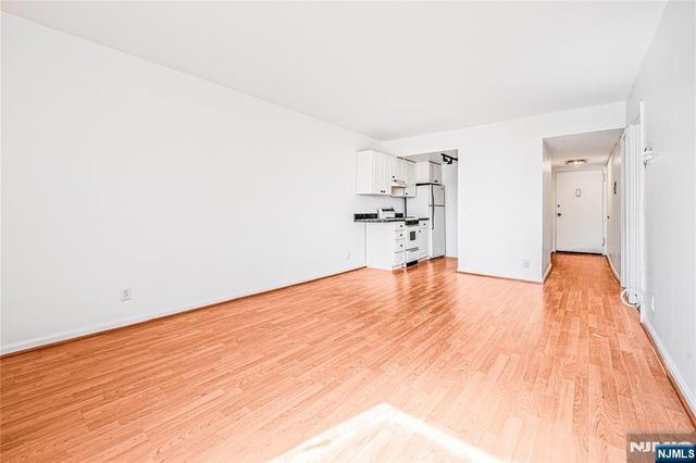 2185 Lemoine 5B, Fort Lee, NJ 07024