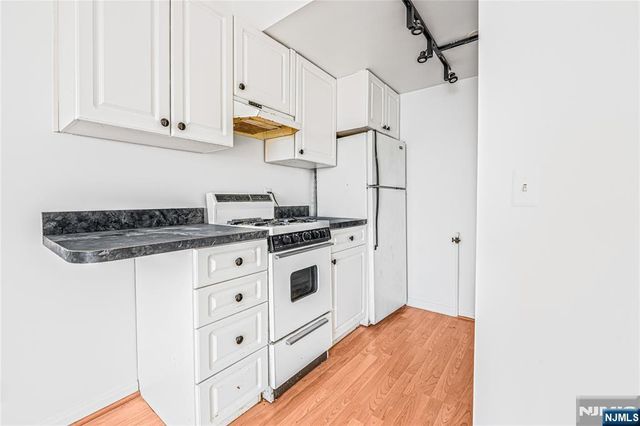 2185 Lemoine 5B, Fort Lee, NJ 07024