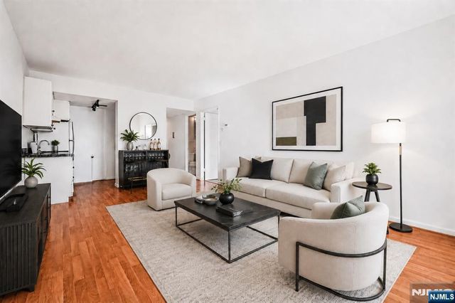 2185 Lemoine 5B, Fort Lee, NJ 07024
