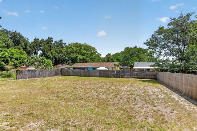 899 S THACKER AVENUE, Kissimmee, FL 34741