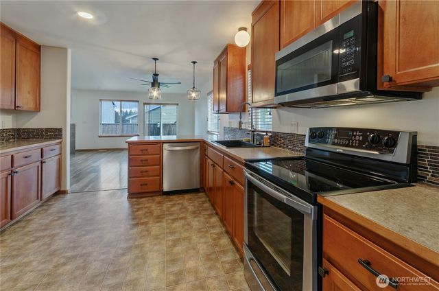 9114 Canal Road SE, Yelm, WA 98597