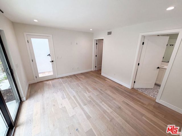 8723 Lookout Mountain Avenue, Los Angeles, CA 90046