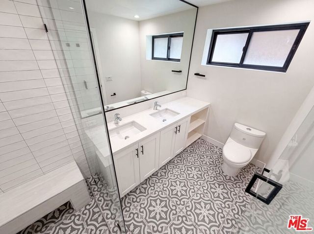 8723 Lookout Mountain Avenue, Los Angeles, CA 90046