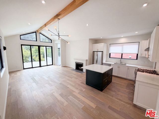 8723 Lookout Mountain Avenue, Los Angeles, CA 90046