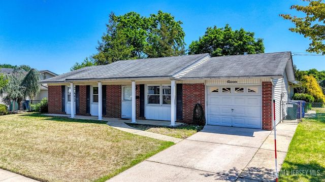 11 Cypress Drive, Monroe, NJ 08831