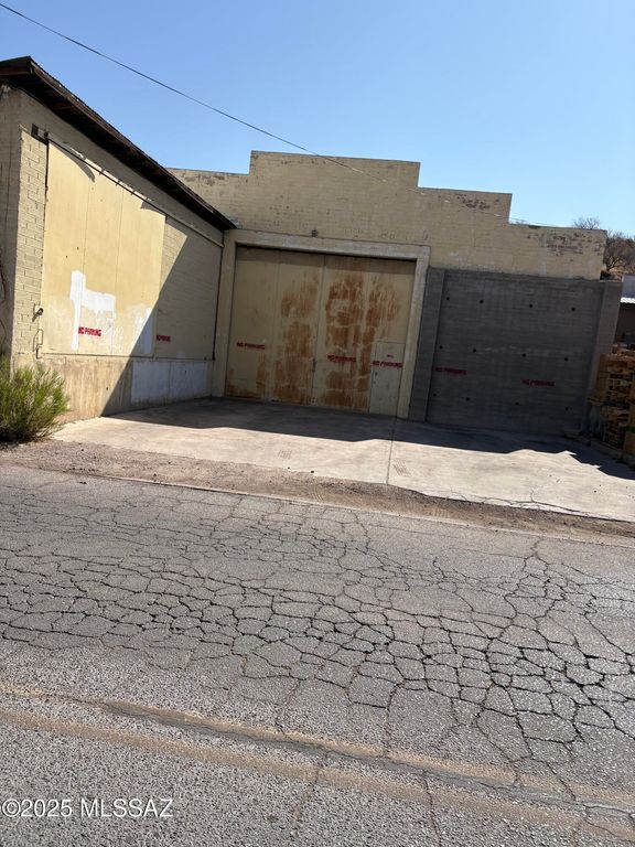 1122 N Bankerd Avenue, Nogales, AZ 85621