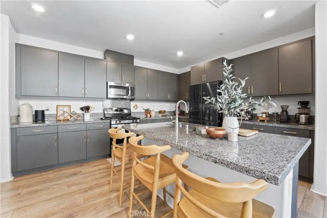 15232 Horizon Street 4, Fontana, CA 92336