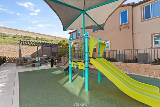 15232 Horizon Street 4, Fontana, CA 92336