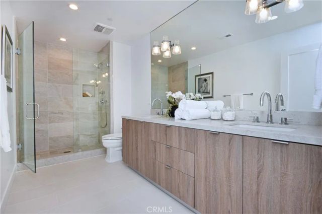 4641 Cahuenga Boulevard, Toluca Lake, CA 91602