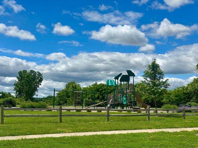 504 Sequoia Court, Oswego, IL 60543