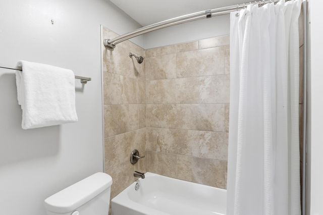 2277 Union Ave Apt 409, Memphis, TN 38104