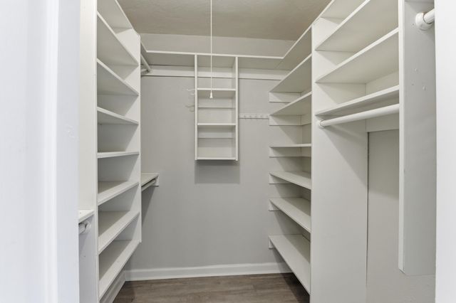 2277 Union Ave Apt 409, Memphis, TN 38104