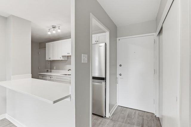 2277 Union Ave Apt 409, Memphis, TN 38104