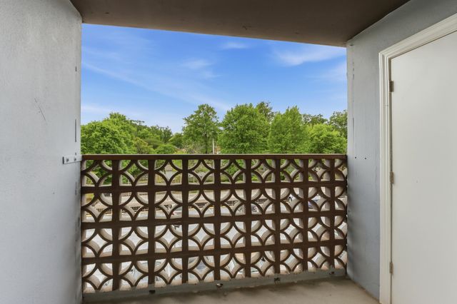 2277 Union Ave Apt 409, Memphis, TN 38104