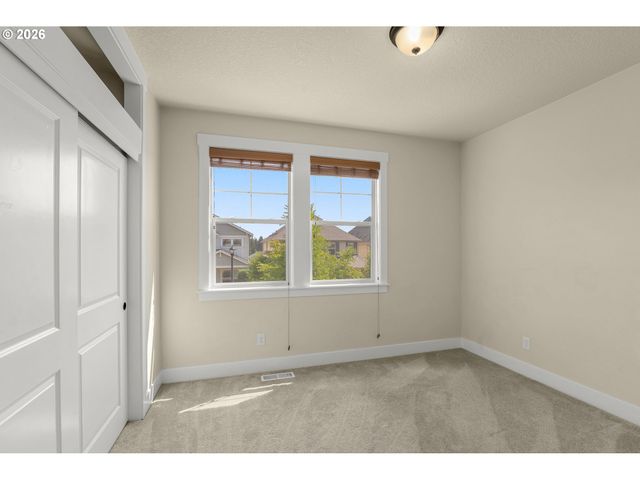 17435 Sw FOREST HOLLOW St, Beaverton, OR 97007
